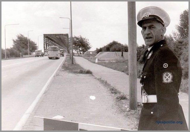 RPVKG Dordrecht  moerdijkbrug2(7V)